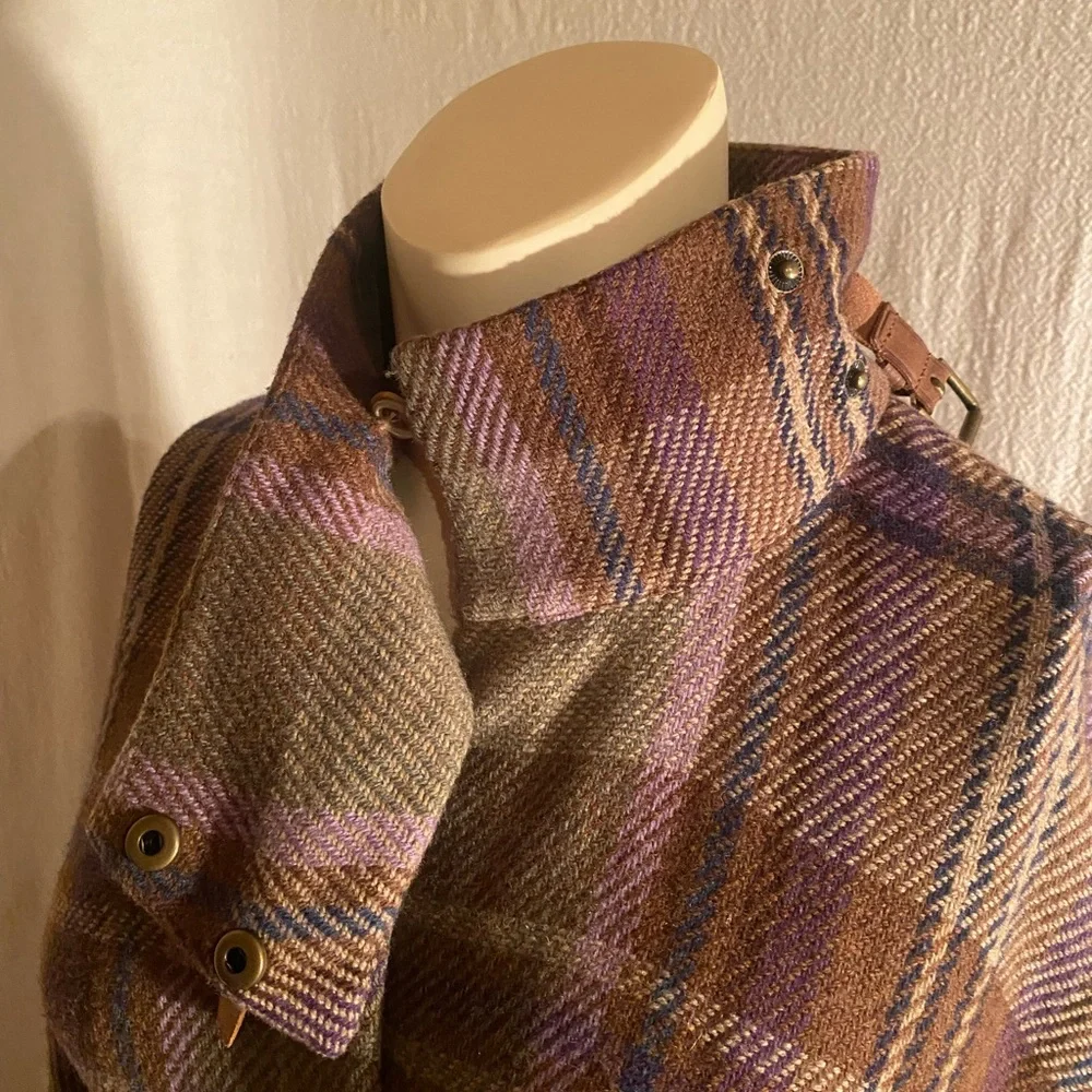 Ralph Lauren Belted Cape - Picture 5 of 10